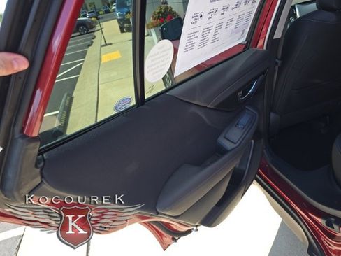 Used 2025 Subaru Outback Premium image 16