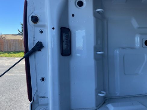 Used 2022 Chevrolet Silverado 1500 LT AWD/4WD image 28