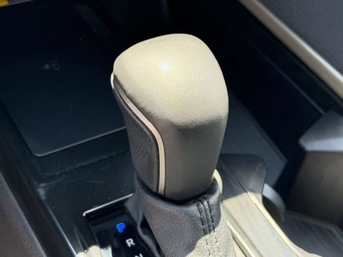 Used 2025 Toyota Camry SE FWD image 21