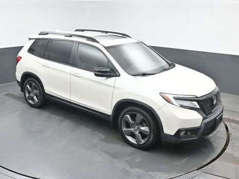 Used 2019 Honda Passport Touring image 1