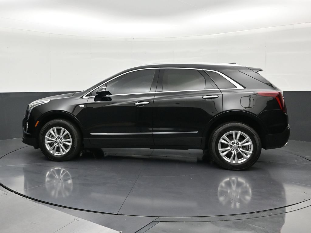 Certified 2025 Cadillac XT5 Luxury FWD image 2