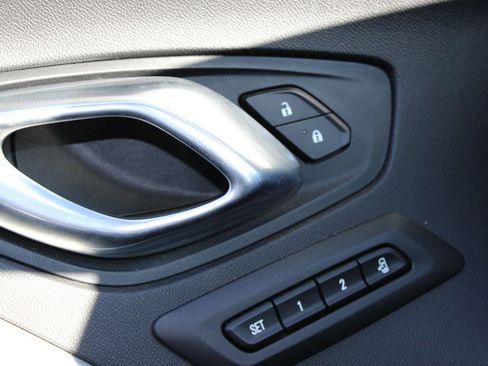 Used 2021 Chevrolet Camaro ZL1 image 22