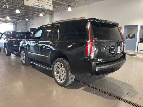 Used 2019 Cadillac Escalade Premium Luxury image 5