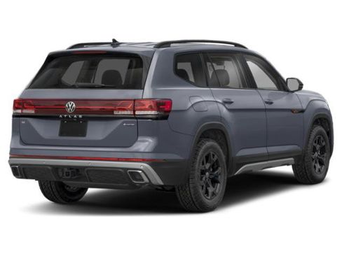Used 2025 Volkswagen Atlas Peak Edition SE AWD/4WD image 2