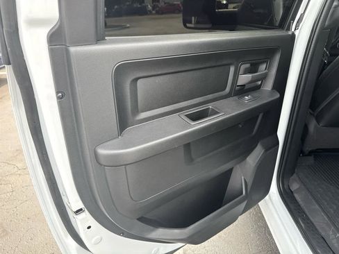Used 2024 RAM 3500 Tradesman w/ Chrome Appearance Group RWD image 22