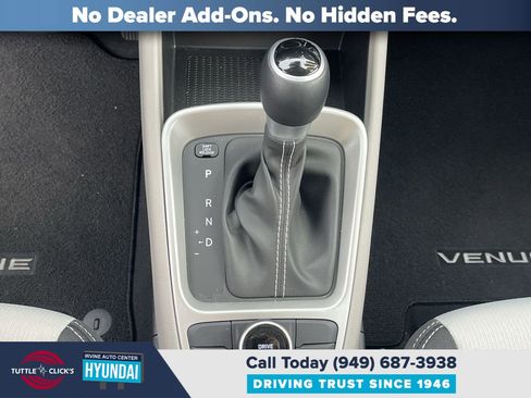 Certified 2025 Hyundai Venue SEL image 19