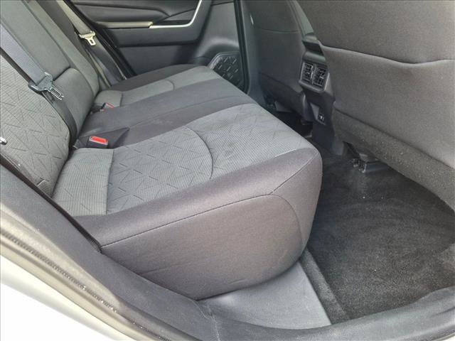 Used 2021 Toyota RAV4 XLE AWD/4WD image 16