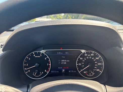 Used 2025 Nissan Altima 2.5 SV FWD image 35