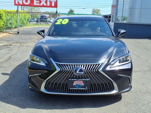 Used 2020 Lexus ES 300h w/ Premium Package FWD image 2