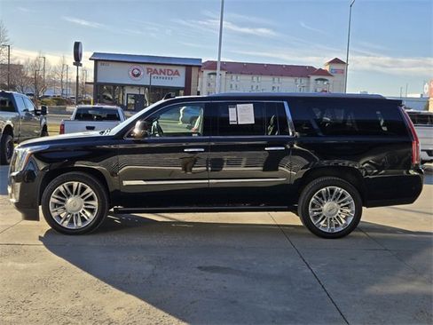 Used 2020 Cadillac Escalade ESV Platinum image 46