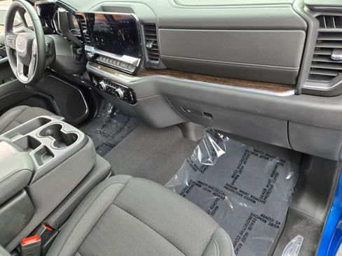 Used 2024 GMC Sierra 1500 Elevation image 16