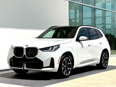New 2026 BMW X3 xDrive30 w/ Premium Package image 9