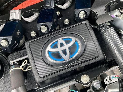 Used 2023 Toyota Corolla SE w/ SE Package FWD image 29