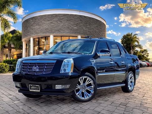 Used 2012 Cadillac Escalade EXT Luxury AWD/4WD image 1