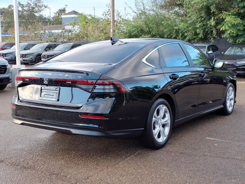 Used 2025 Honda Accord LX image 4