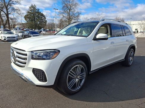 New 2026 Mercedes-Benz GLS 450 4MATIC image 3