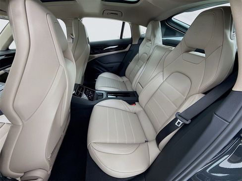 New 2026 Porsche Panamera 4 image 24