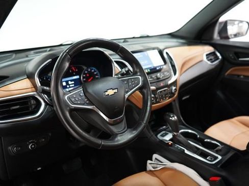 Used 2020 Chevrolet Equinox Premier image 17