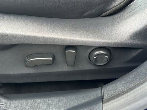 Used 2020 Subaru Outback Limited image 21