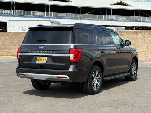 New 2024 Ford Expedition XLT image 4