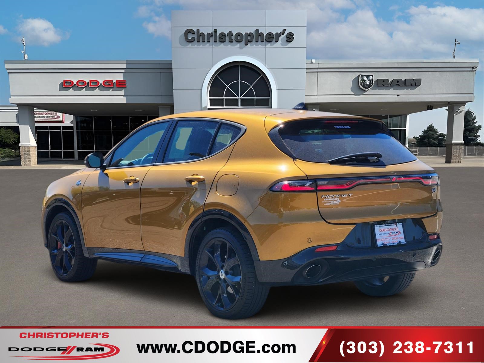 Used 2024 Dodge Hornet R/T w/ Track Pack AWD/4WD image 5
