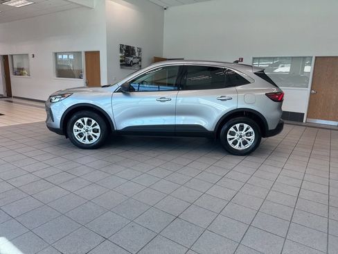 Used 2024 Ford Escape Active w/ Tech Pack #1 AWD/4WD image 10