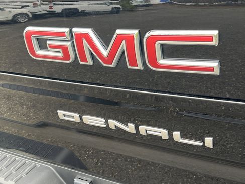 Used 2023 GMC Sierra 1500 Denali w/ Denali Reserve Package image 8