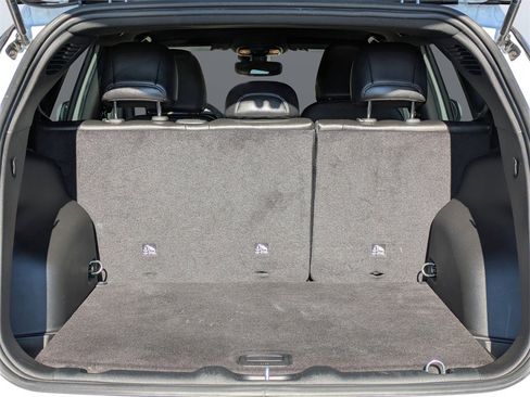 Used 2025 Jeep Compass Latitude image 12