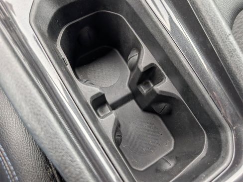 Used 2024 Jeep Compass Latitude image 26