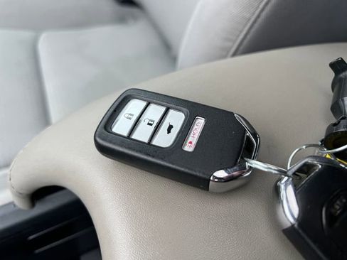 Used 2022 Honda HR-V EX image 31