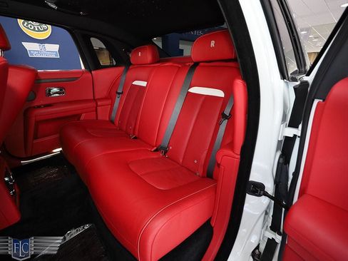 Used 2024 Rolls-Royce Ghost AWD/4WD image 21