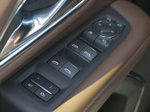 Used 2023 Chevrolet Tahoe High Country w/ Advanced Technology Package image 32