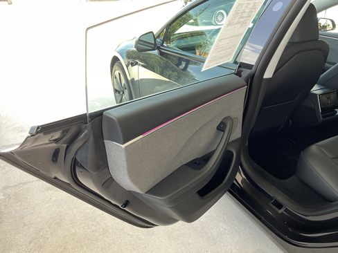 Used 2025 Tesla Model 3 Long Range RWD image 17