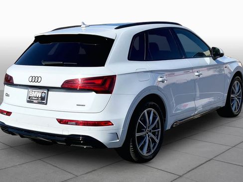 Used 2024 Audi Q5 e Premium Plus w/ Premium Plus Package AWD/4WD image 12