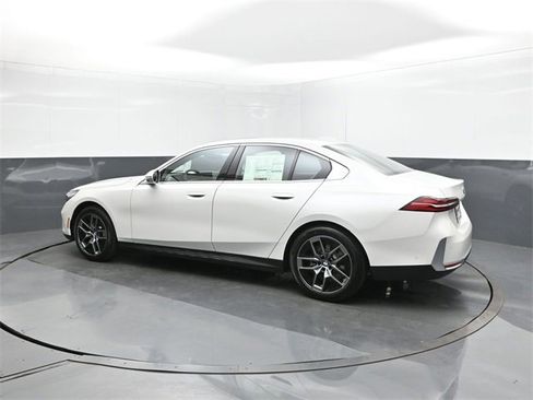 New 2026 BMW 530i w/ Premium Package image 5