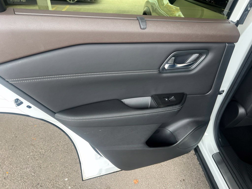 Certified 2023 Nissan Rogue SV w/ SV Premium B Package AWD/4WD image 12