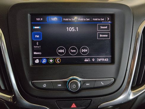 Used 2021 Chevrolet Equinox LT FWD image 25