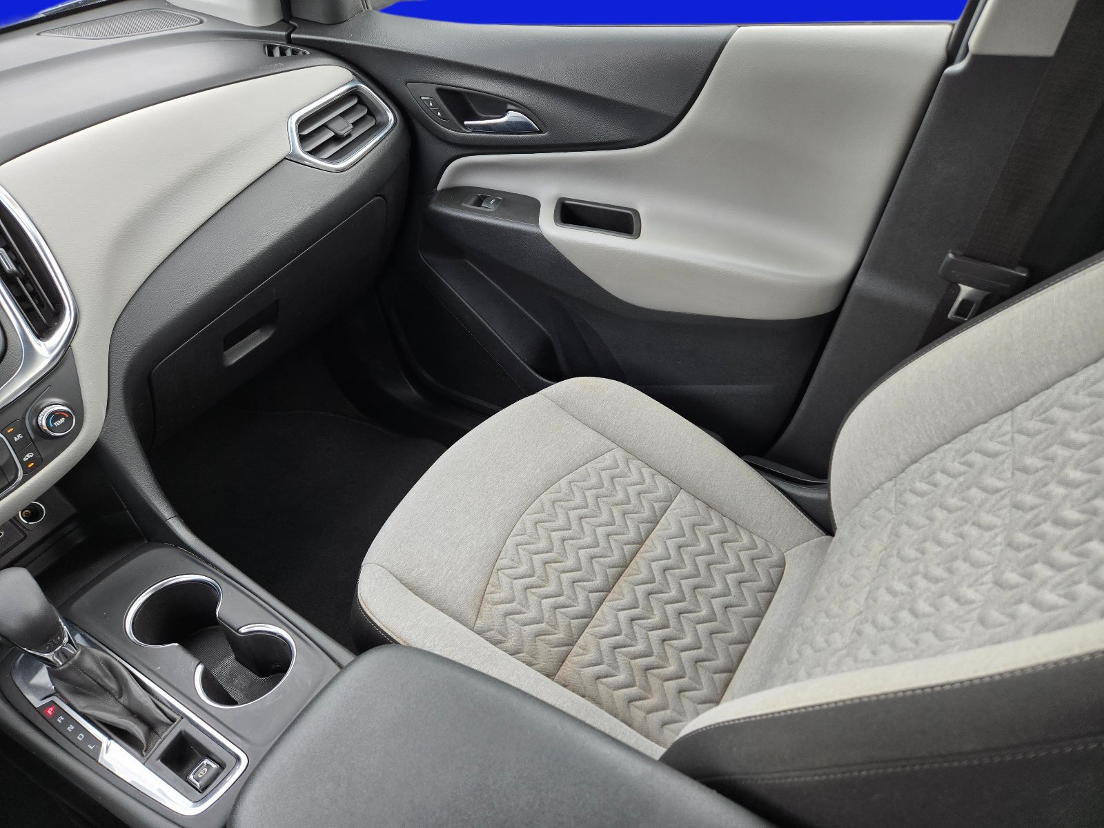 Used 2022 Chevrolet Equinox LS FWD image 19