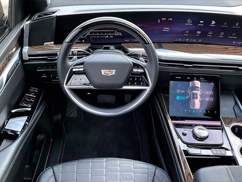 Used 2025 Cadillac Escalade ESV Sport Platinum w/ LPO, Floor Liner Package image 8