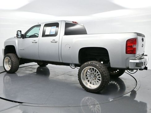 Used 2013 Chevrolet Silverado 2500 LTZ w/ LTZ Plus Package image 5