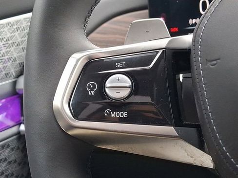 Used 2023 BMW 760i xDrive image 22