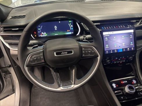 Used 2022 Jeep Grand Cherokee Trailhawk w/ Advanced Protech Group II image 19