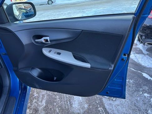 Used 2010 Toyota Corolla S image 28