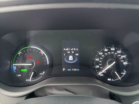 Used 2024 Toyota Sienna XLE image 22