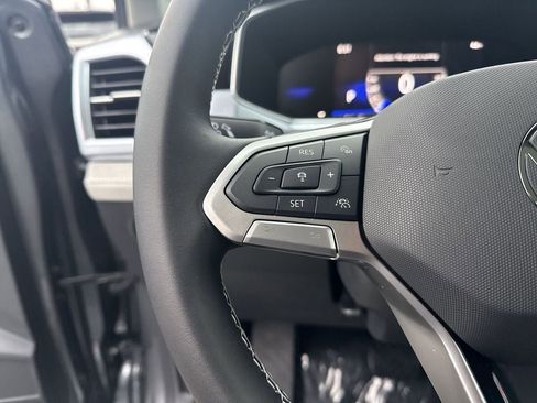 New 2026 Volkswagen Taos SE FWD image 19