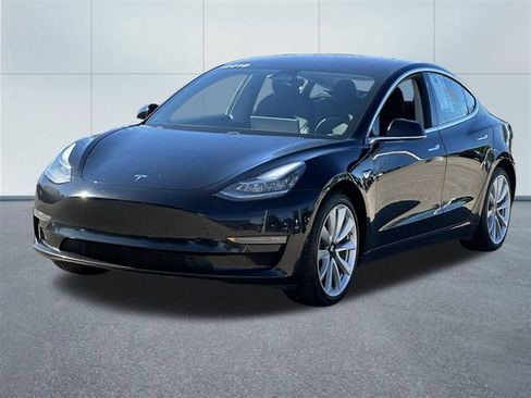 Used 2018 Tesla Model 3 Long Range RWD image 8