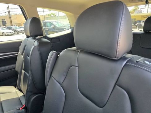 Used 2024 Kia Telluride S w/ S Sunroof Package FWD image 10