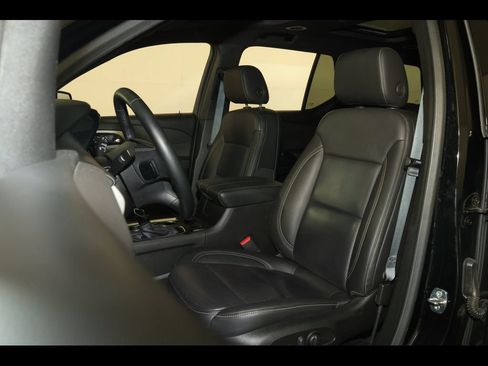 Used 2023 Chevrolet Traverse LT w/ LT Premium Package AWD/4WD image 24