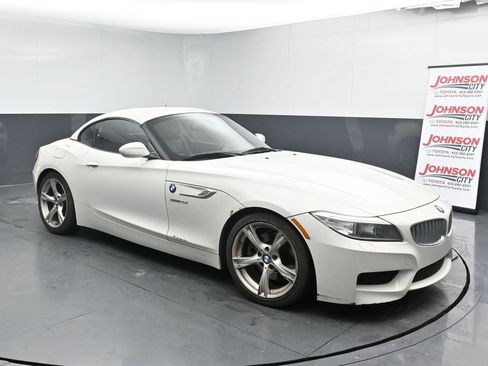 Used 2014 BMW Z4 sDrive35i image 2