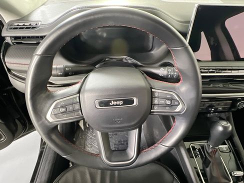 Used 2022 Jeep Compass Trailhawk w/ Trailhawk Elite Group image 11